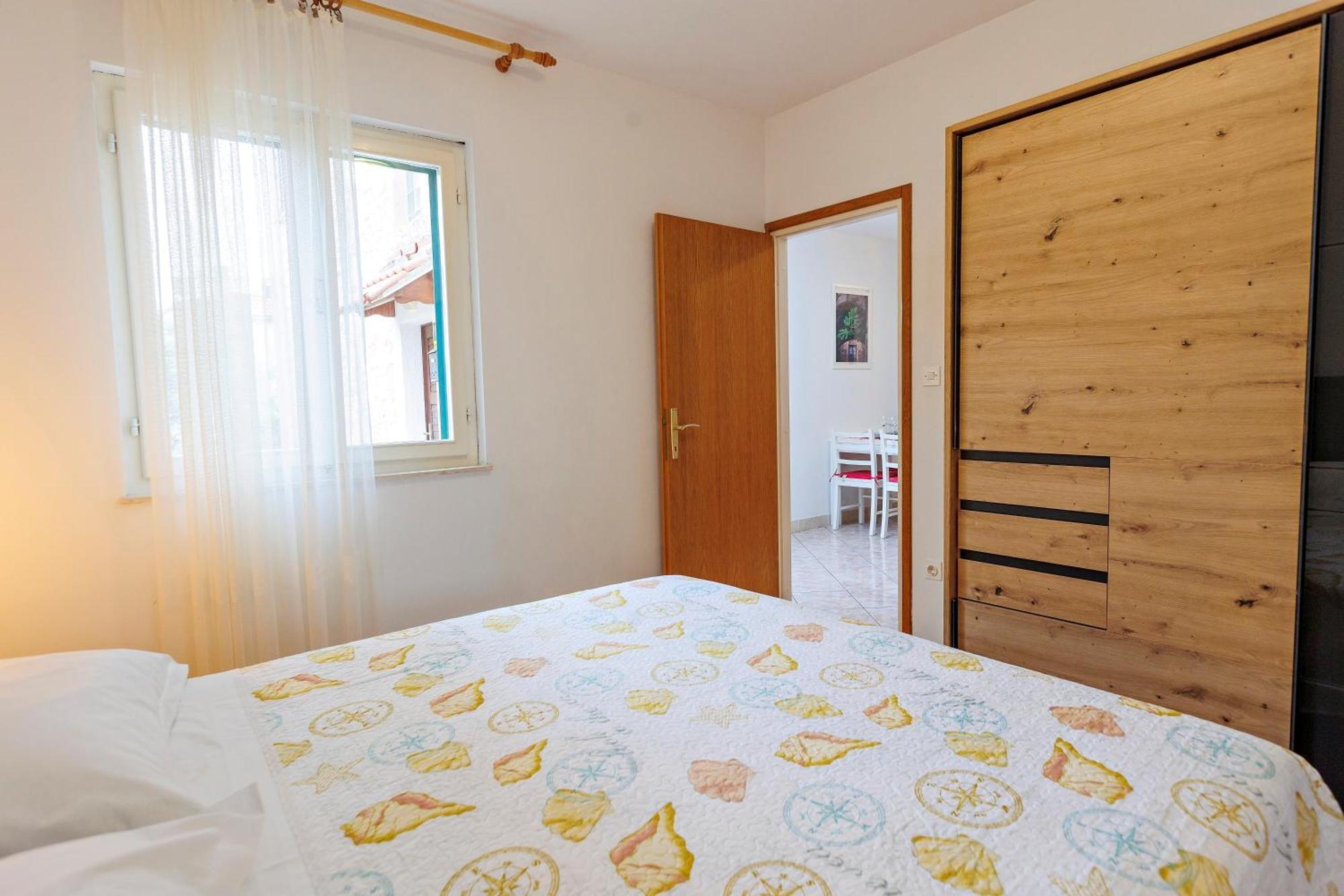 Baricevic Apartment Bol